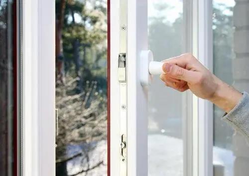 又,一輪,更,強(qiáng)的,寒潮,即,將來(lái)臨,請(qǐng)注意,防凍, . 又一輪更強(qiáng)的寒潮即將來(lái)臨，請(qǐng)注意防凍！