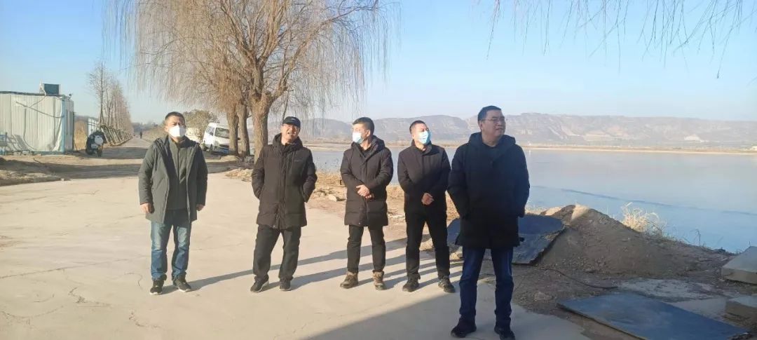 上,班,第,一天,公司,領(lǐng)導,到,一線,檢查,慰問, . 上班第一天，公司領(lǐng)導到一線檢查慰問